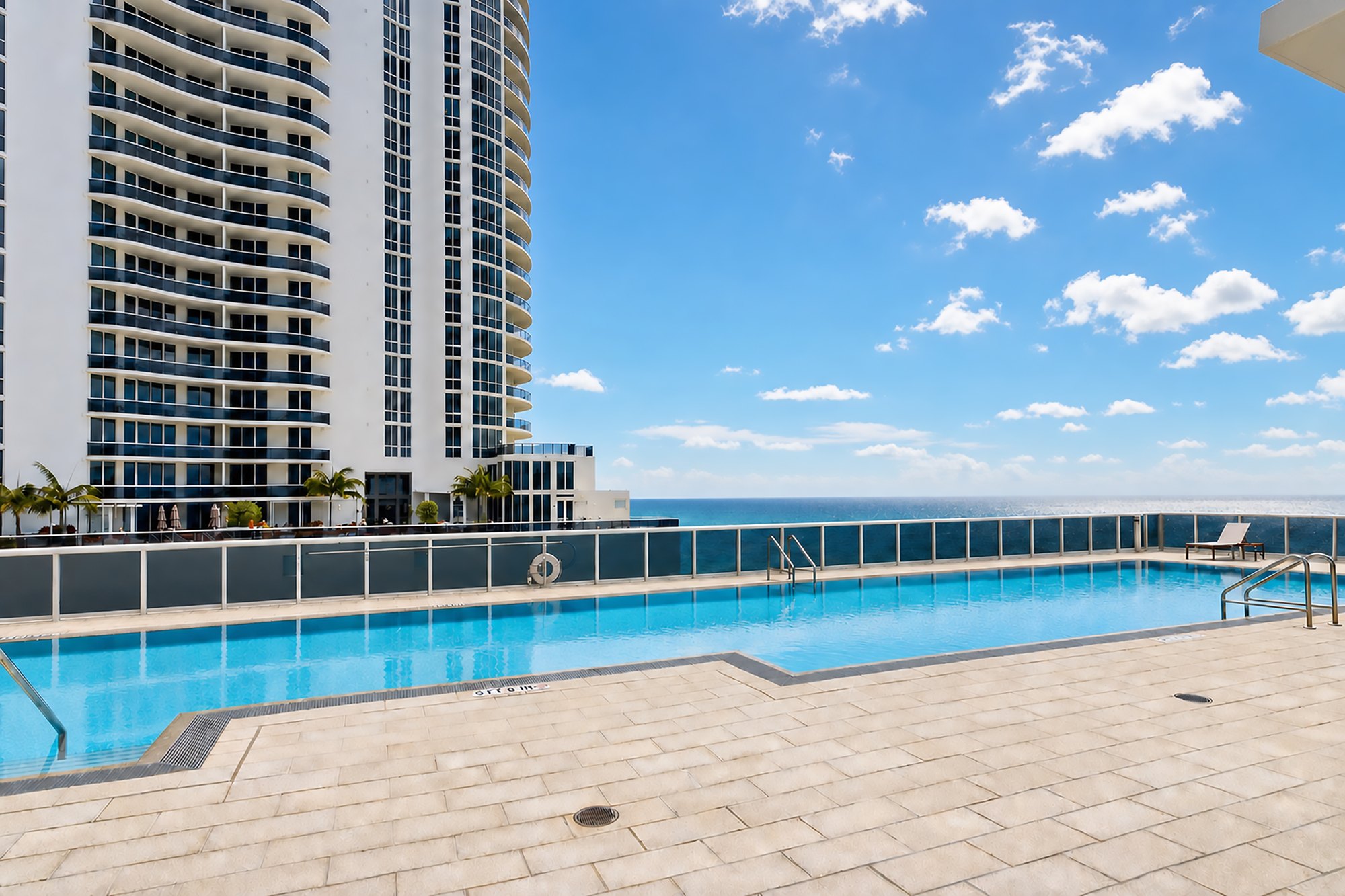 Trump Tower III oceanfront amenities